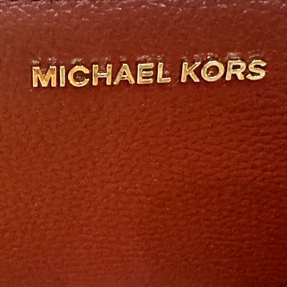 Michael Kors red zippered wallet wristlet phone case. $118 MSRP NWT - Picture 11 of 13